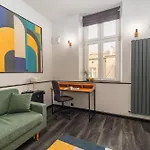 Wrzesinska Apt - Balcony, Workspace, Top Location - By Rentujemy