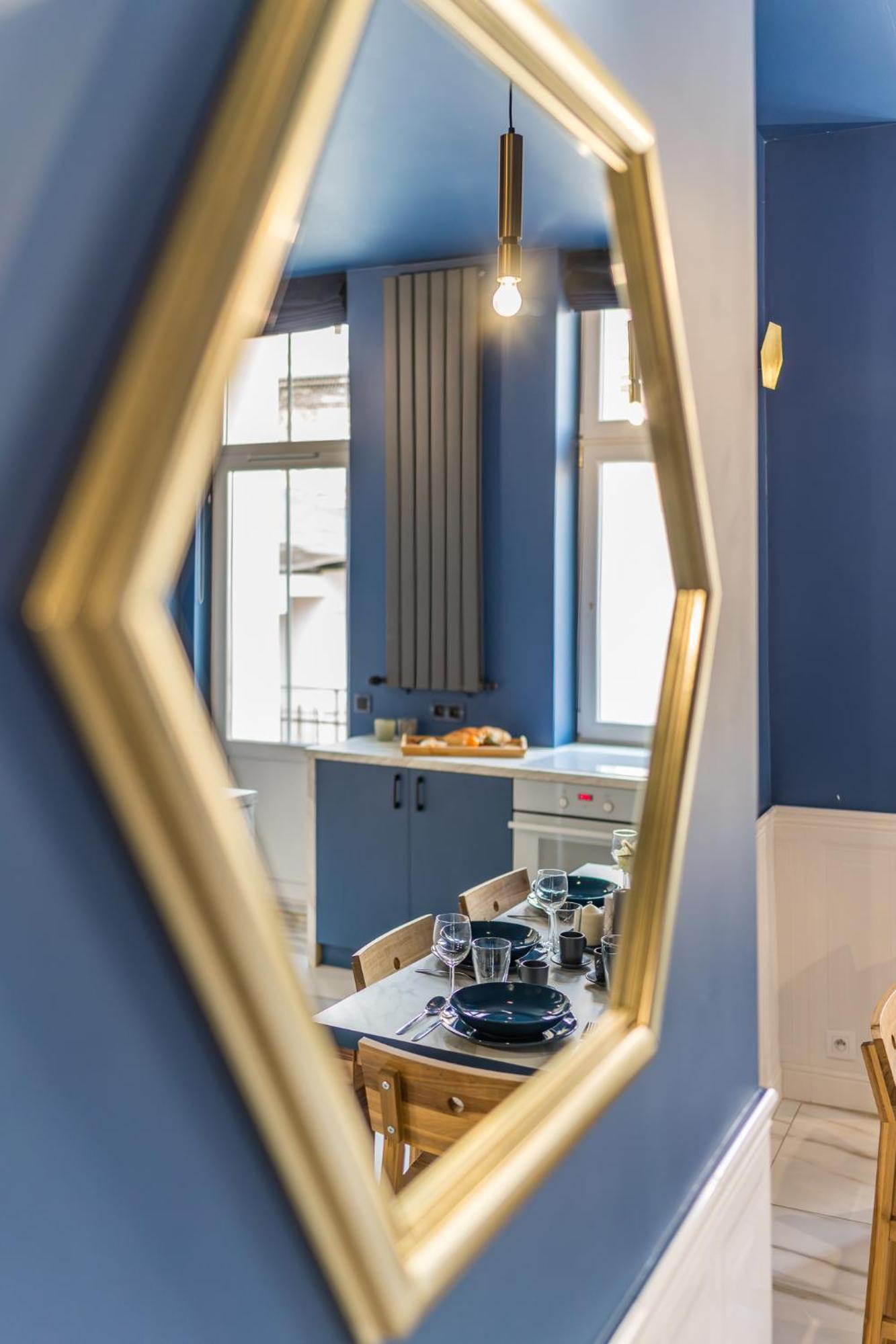 Wrzesinska - Balcony, Workspace, Location - By Rentujemy Apartment Krakau