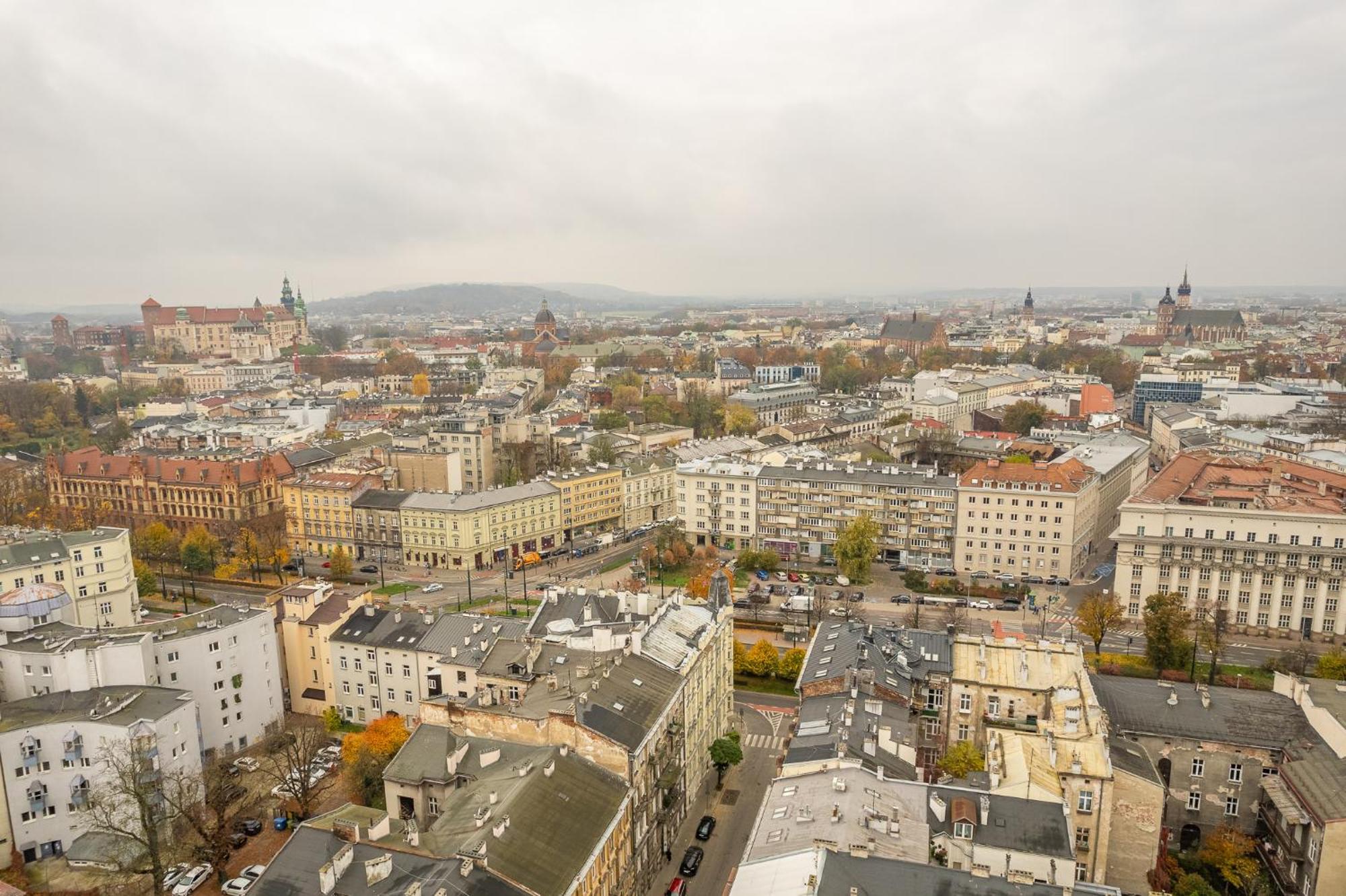 Wrzesinska - Balcony, Workspace, Location - By Rentujemy Apartment *